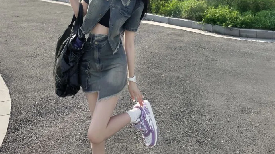 今日看料、青娱乐免费视频、爱情岛论坛在线观看：场景与人物关系视频观察｜17c.07起草封面
